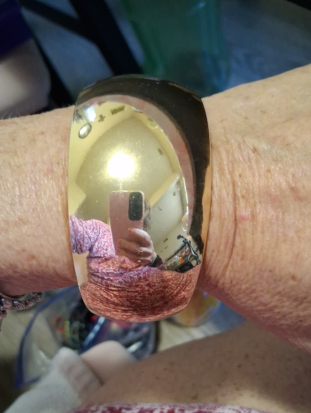 Gold-tone  Bracelet Bangle
